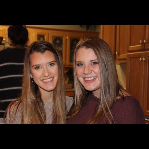 Meet your Posher, Alexis - Picture 1 of 1